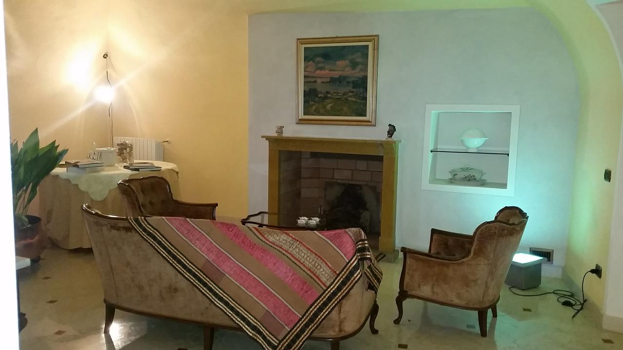 Villa Agrigturismo Monte Cicogna Moniga del Garda Exterior foto